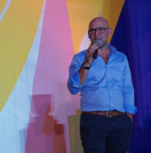 St. Barths President LeDee speaking at the 2024 Bucket Regatta.